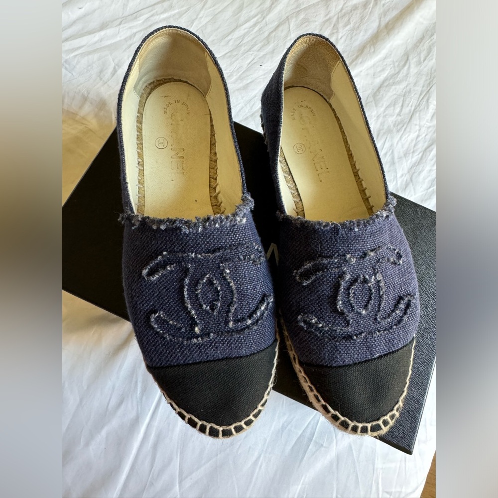 Chanel Blue Denim Espadrilles with Interlocking CC Logo